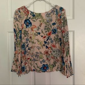 Floral flowy blouse